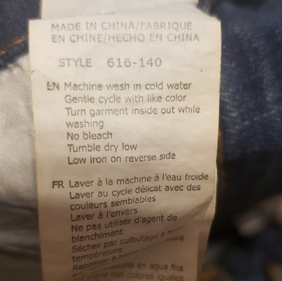 Urban Heritage UH Denim Dark Faded Distressed Ripped Jeans Woman Size 28 NWOT - Picture 14 of 15